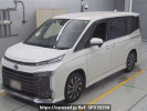 Toyota Voxy ZWR90W