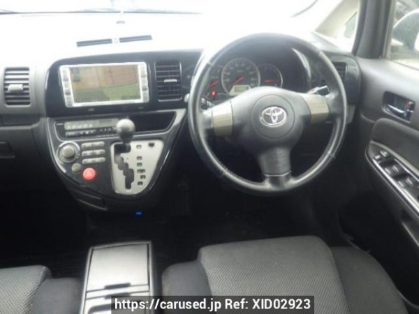 Used 2005 AT toyota wish ZNE10G Image[18]