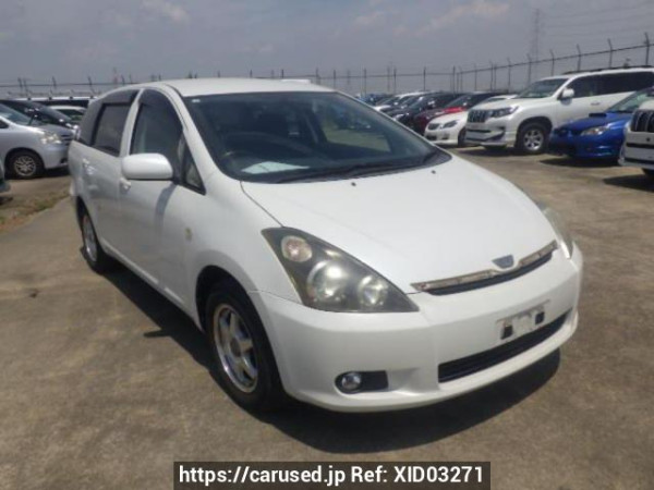 Used 2004 AT toyota wish ZNE10G Image[0]