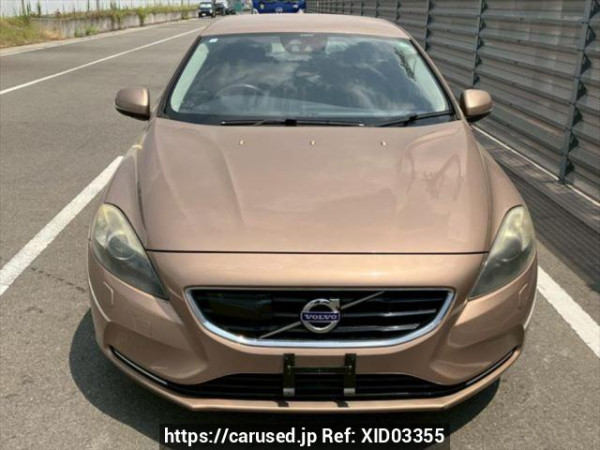 Used 2013 AT volvo v40 MB4164T Image[1]