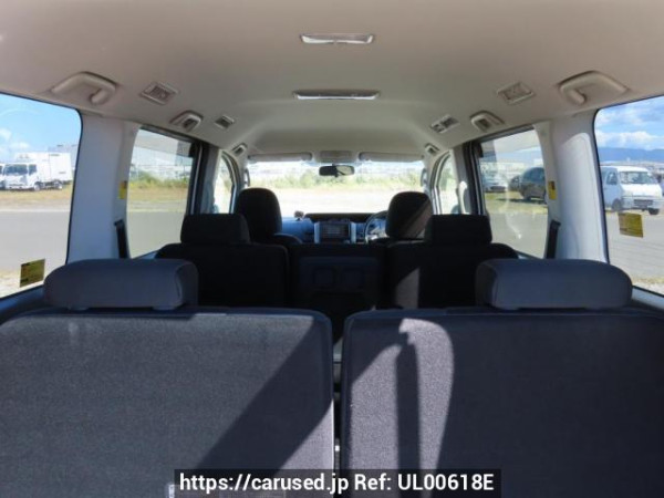 Used 2009 AT toyota voxy ZRR75W Image[20]