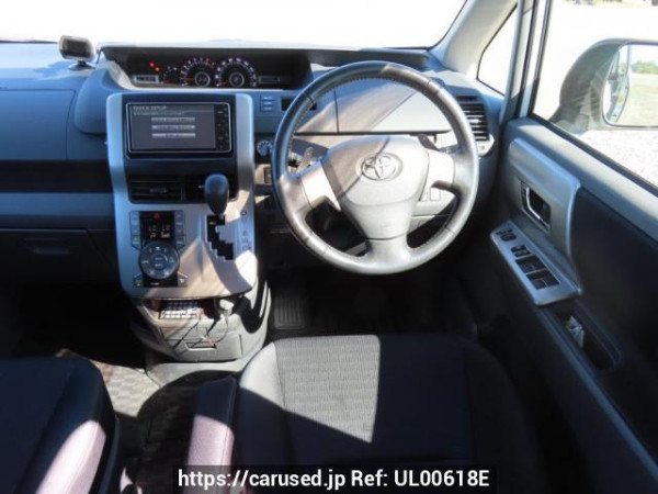 Used 2009 AT toyota voxy ZRR75W Image[23]
