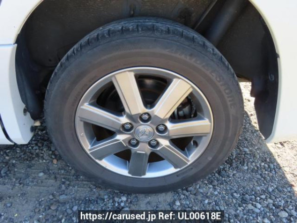 Used 2009 AT toyota voxy ZRR75W Image[35]