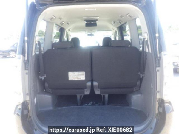 Used 2007 AT toyota voxy ZRR70W Image[8]