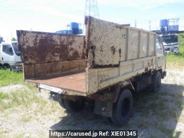Comprar usado 1987 Toyota Dyna Truck BU64D (XIE01345)