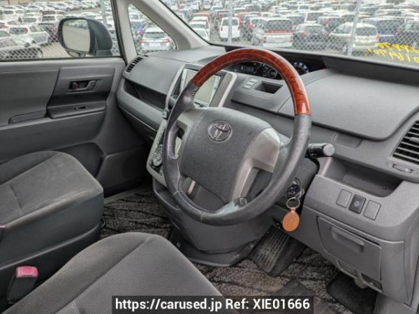 Used 2008 AT toyota noah ZRR70G Image[12]