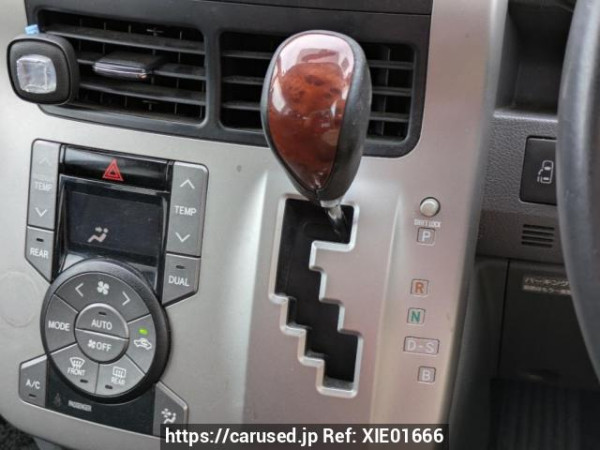 Used 2008 AT toyota noah ZRR70G Image[28]