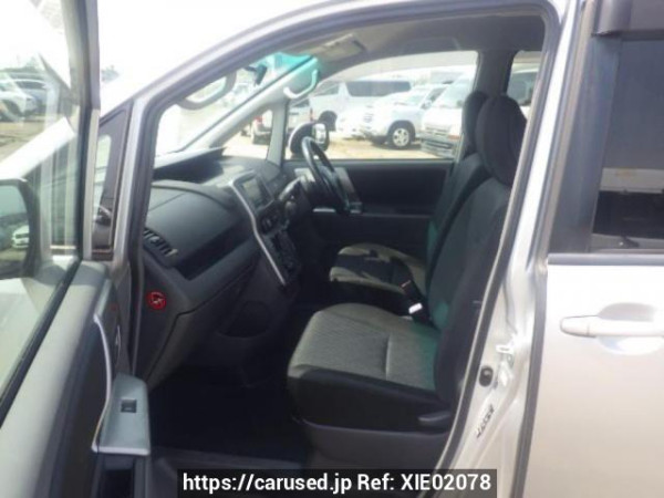 Used 2009 AT toyota noah ZRR70W Image[12]