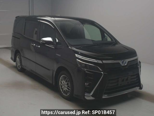 Buy Used 2018 Toyota Voxy ZWR80W (SP01B457) | Japanese Used