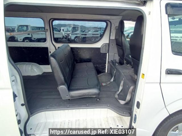 Used 2005 AT toyota regiusace-van KDH200V Image[14]