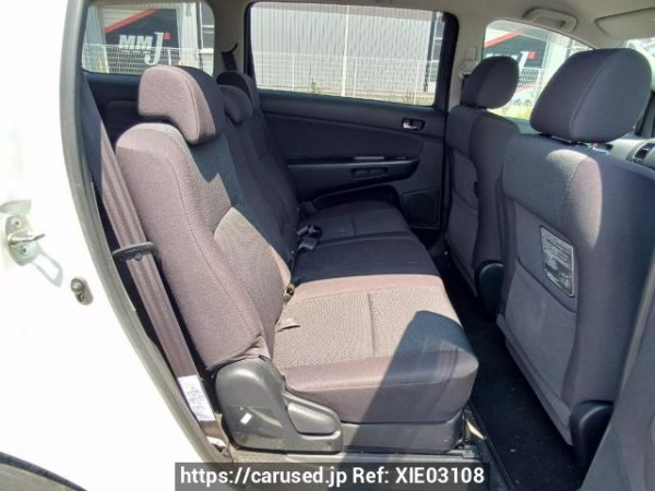 Used 2004 AT toyota wish ZNE10G Image[15]