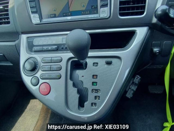 Used 2005 AT toyota wish ZNE10G Image[29]