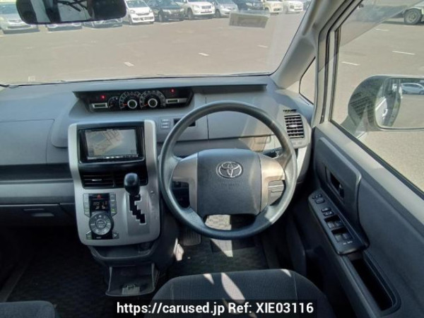 Used 2009 AT toyota noah ZRR70G Image[19]