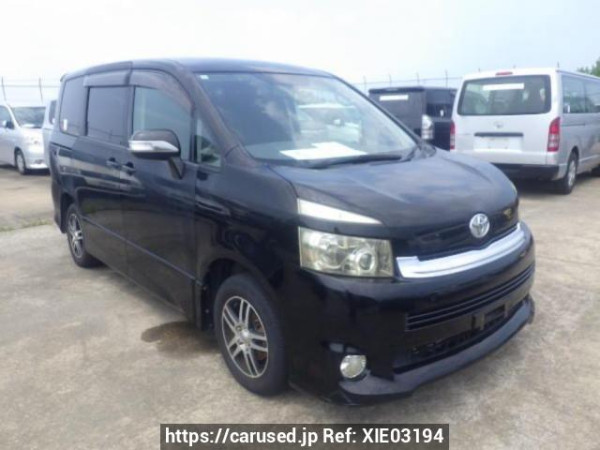 Used 2007 AT toyota voxy ZRR70W Image[0]