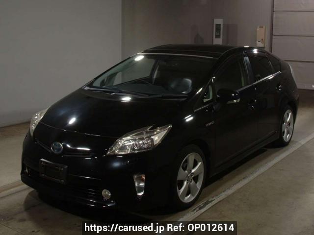 Buy Used 2014 Toyota Prius ZVW30 (OP012614) | Japanese Used
