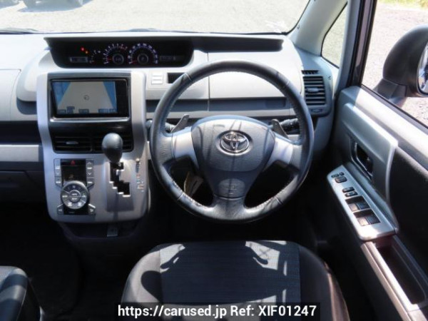 Used 2008 AT toyota voxy ZRR70W Image[23]