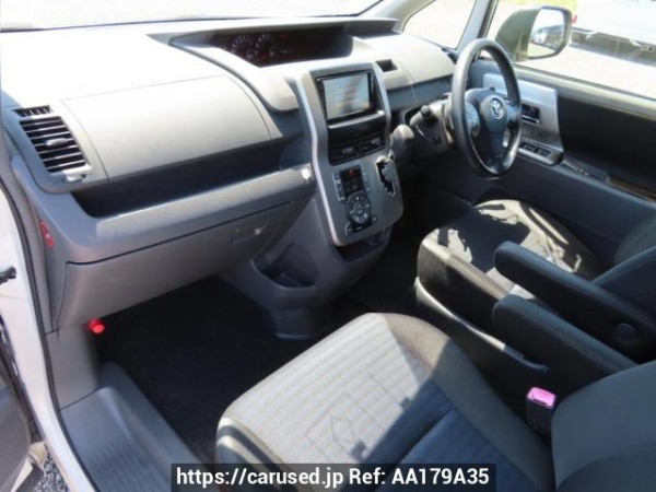 Used 2010 AT toyota voxy ZRR70W Image[14]