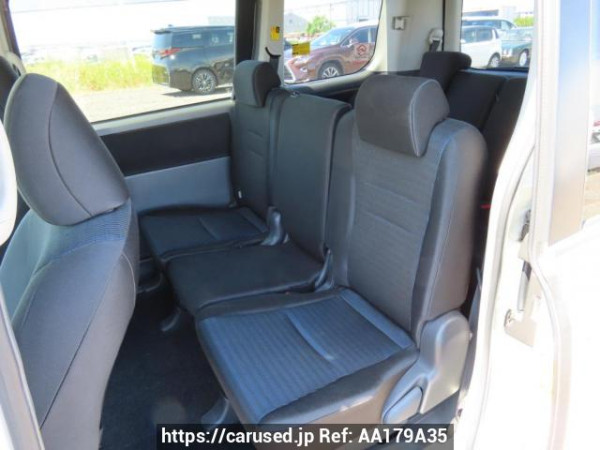 Used 2010 AT toyota voxy ZRR70W Image[18]