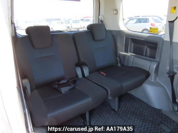 Used 2010 AT toyota voxy ZRR70W Image[19]
