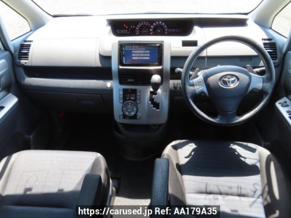 Used 2010 AT toyota voxy ZRR70W Image[21]