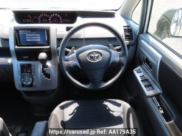 Used 2010 AT toyota voxy ZRR70W Image[23]