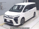 Toyota Voxy ZRR80W
