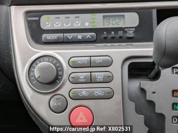 Used 2003 AT toyota wish ZNE10G Image[26]