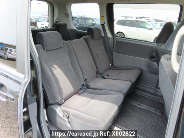 Used 2007 AT toyota noah ZRR70G Image[16]