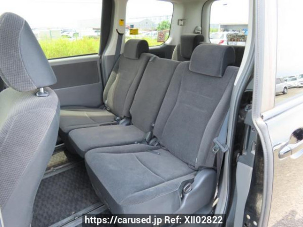 Used 2007 AT toyota noah ZRR70G Image[18]