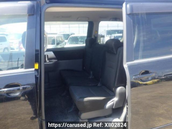 Used 2008 AT toyota voxy ZRR70W Image[14]