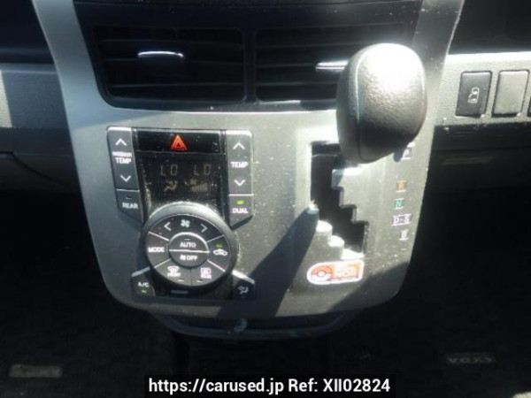 Used 2008 AT toyota voxy ZRR70W Image[22]