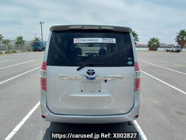 Used 2008 AT toyota noah ZRR70G Image[5]
