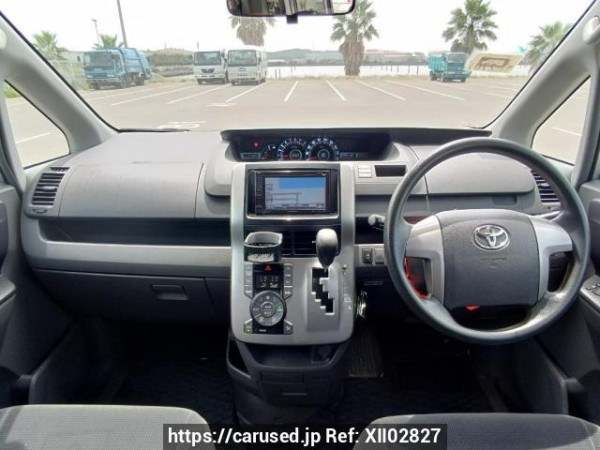 Used 2008 AT toyota noah ZRR70G Image[19]