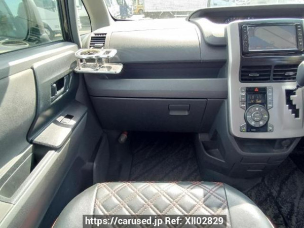 Used 2008 AT toyota voxy ZRR70G Image[20]