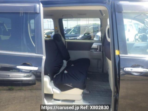 Used 2008 AT toyota noah ZRR70W Image[13]