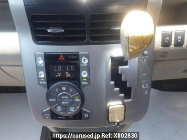 Used 2008 AT toyota noah ZRR70W Image[23]