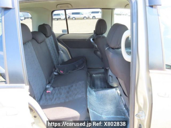 Used 2004 AT toyota raum NCZ20 Image[15]