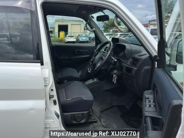 Used 2000 AT mitsubishi pajero-io H77W Image[10]