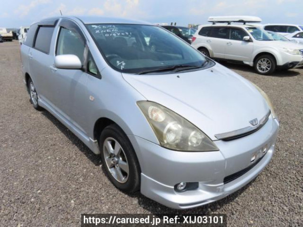 Used 2004 AT toyota wish ZNE10G Image[0]