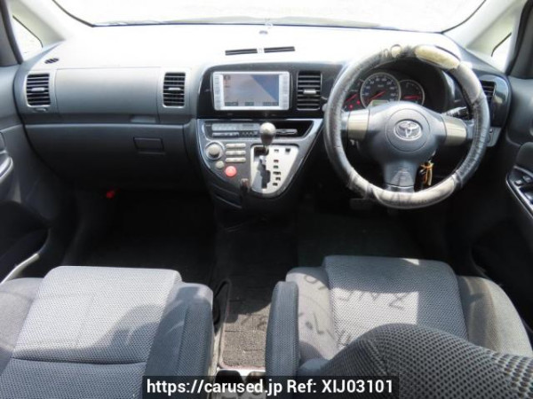 Used 2004 AT toyota wish ZNE10G Image[19]