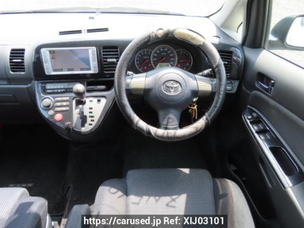 Used 2004 AT toyota wish ZNE10G Image[21]