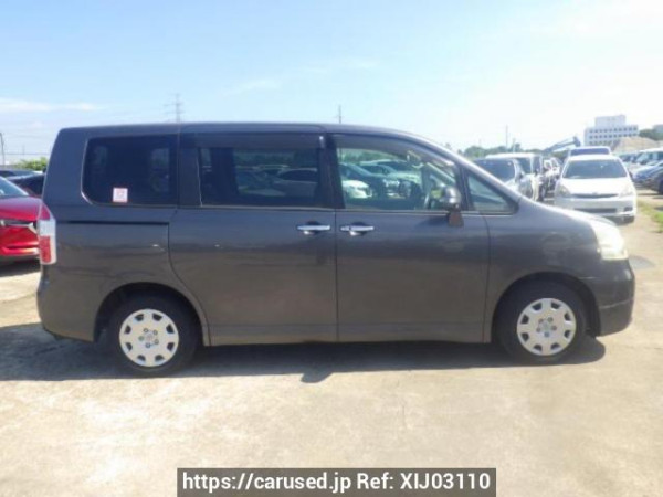 Used 2010 AT toyota noah ZRR70G Image[7]