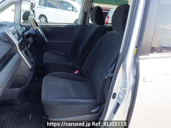 Used 2009 AT toyota noah ZRR70G Image[13]