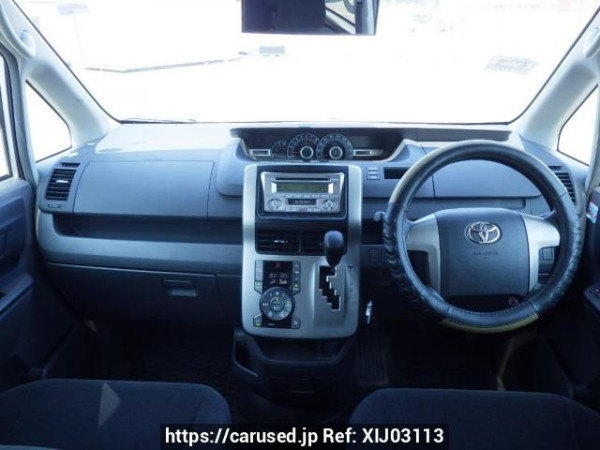 Used 2009 AT toyota noah ZRR70G Image[18]