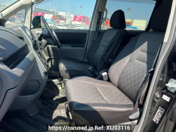 Used 2009 AT toyota noah ZRR70W Image[13]