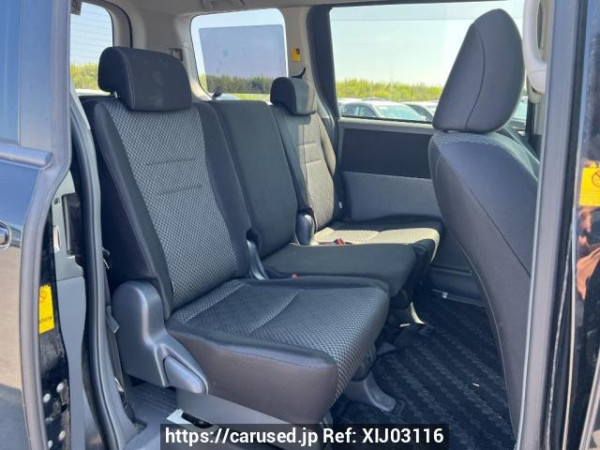 Used 2009 AT toyota noah ZRR70W Image[14]