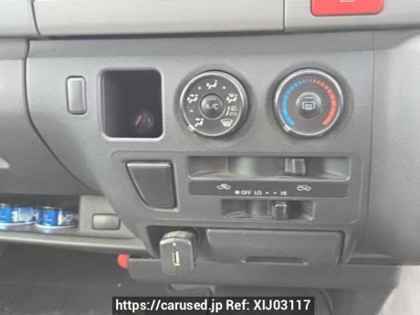 Used 2007 MT toyota regiusace-van KDH205V Image[17]