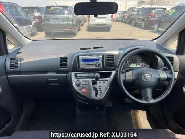 Used 2004 AT toyota wish ZNE10G Image[16]