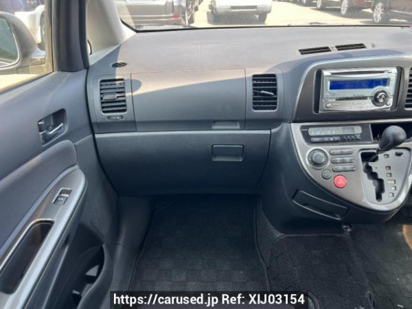 Used 2004 AT toyota wish ZNE10G Image[17]