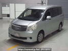 Toyota Noah ZRR70G